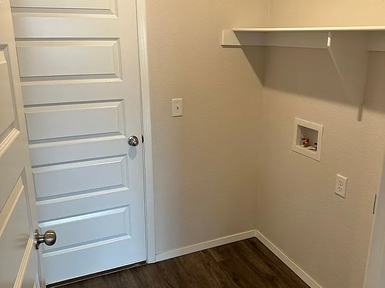 3216 E Jacob Ln — Photo 16