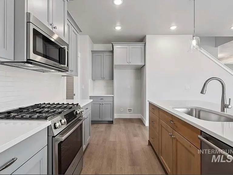 3507 N Tradewind Ave — Photo 7