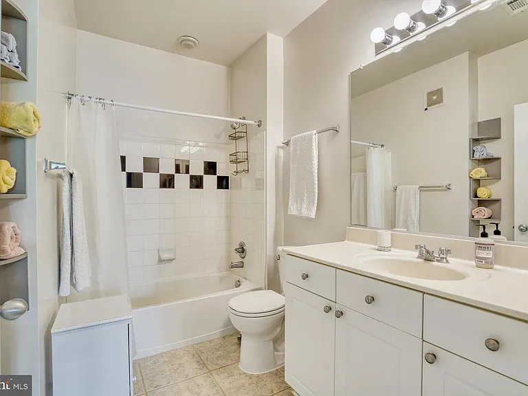 11381 Aristotle Dr #210 — Photo 18