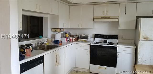2nd image of 800 SW 142nd Ave APT 206N