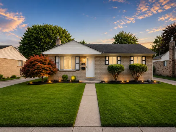 8424 Independence Dr, Sterling Heights, MI 48313