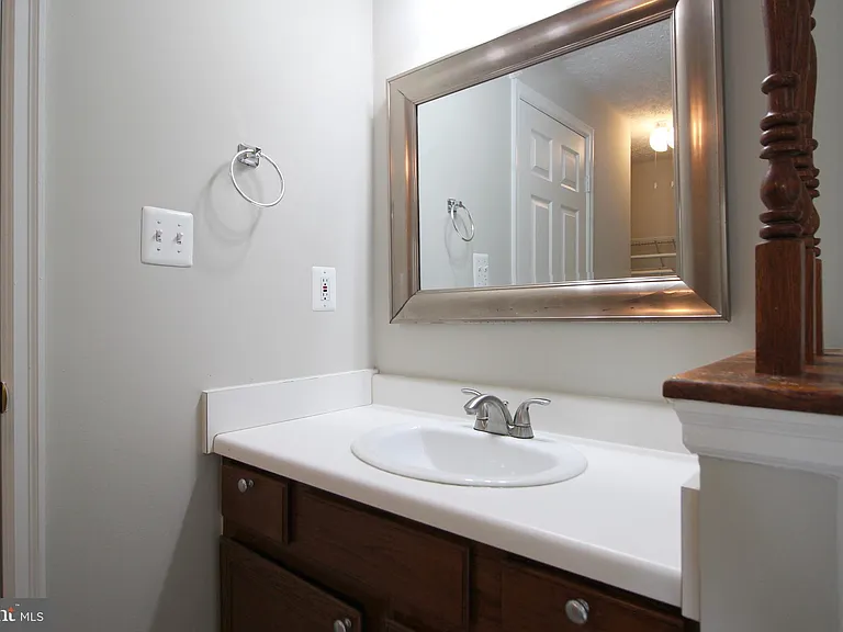 14126 Red River Dr — Photo 23
