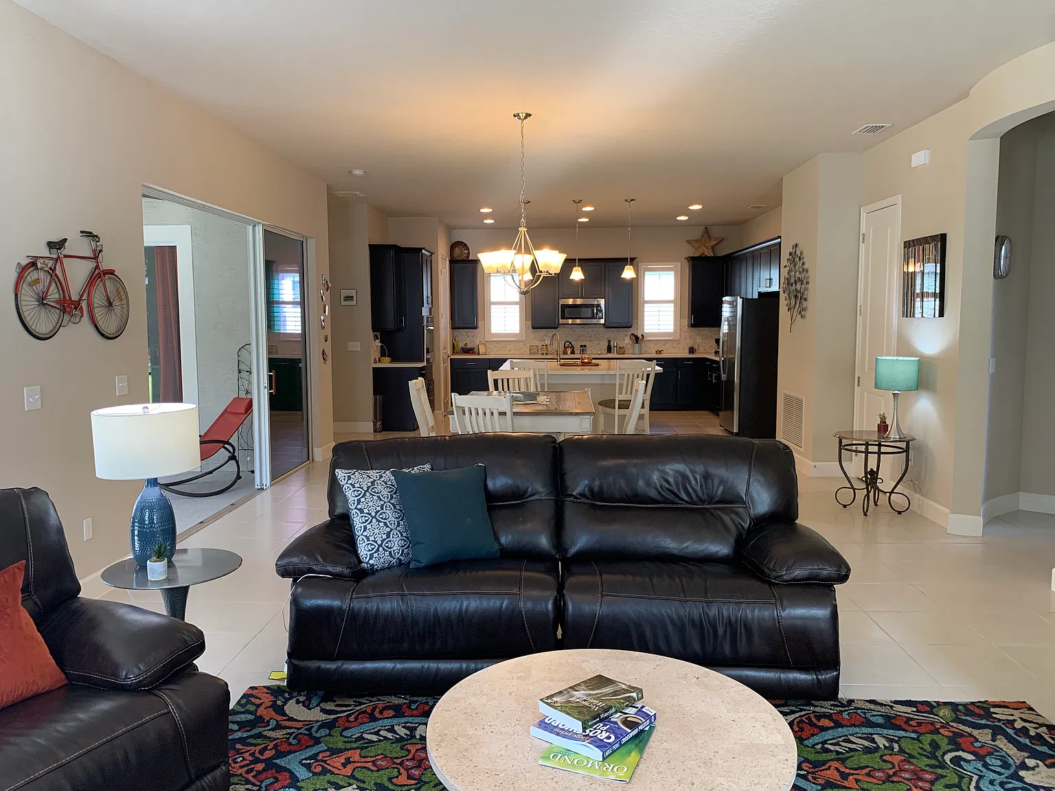3 bed, 2263 sqft, $2,900 — Photo 4