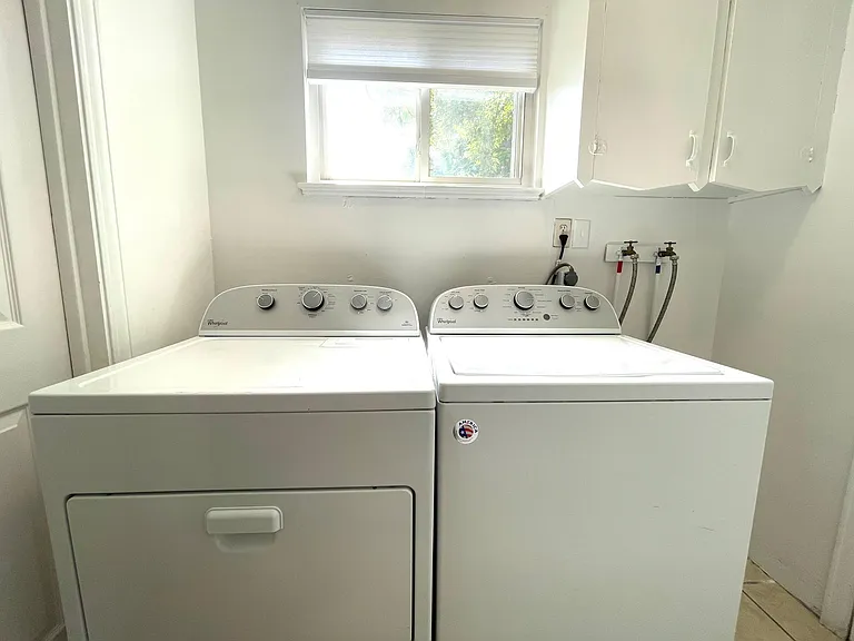 4895 Beach Ct — Photo 27
