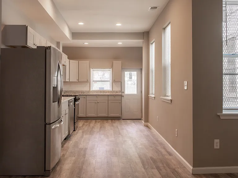 1430 N Broadway #1430 — Photo 14
