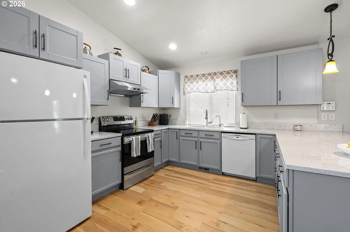 Charming Hermiston Home — Photo 4