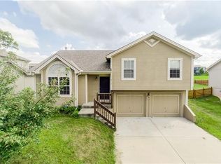 8315 NE 104th Ter, Kansas City, MO 64157