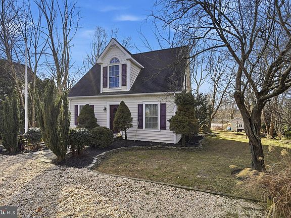 3rd image of 32135 River Rd