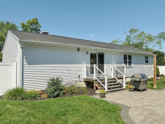2nd image of 3 Trafford Rd