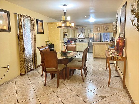 4th image of 10804 Chapa Dr