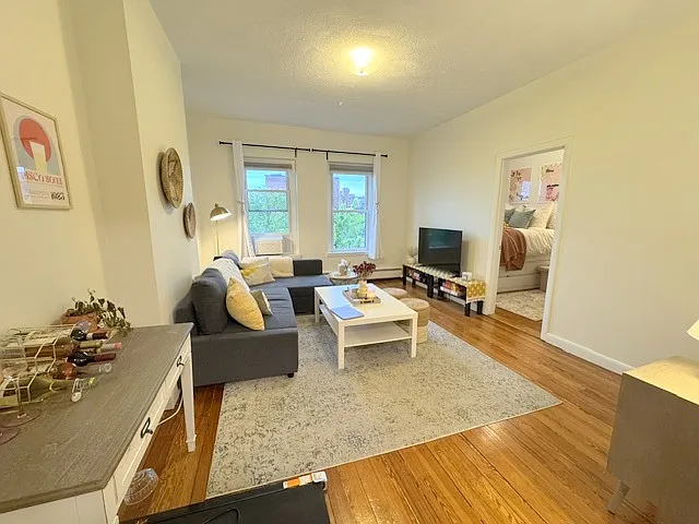126 Union Park St #4 — Photo 3