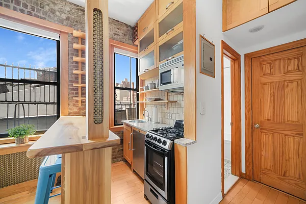 Rented by Oxford Property Group | media 34