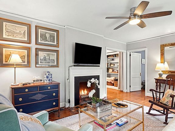 3rd image of 403 Saint Charles St