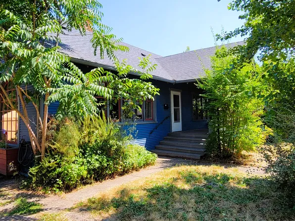 316 N 9th St, Cottage Grove, OR 97424