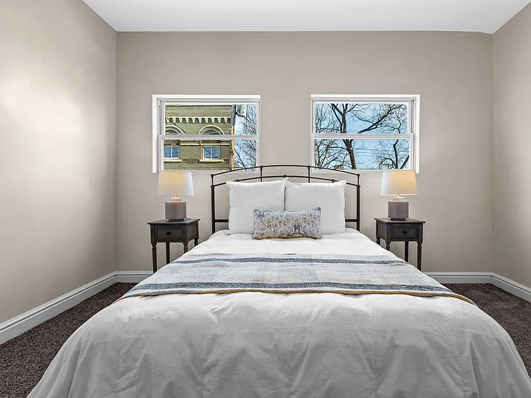 826 Walnut St — Photo 13