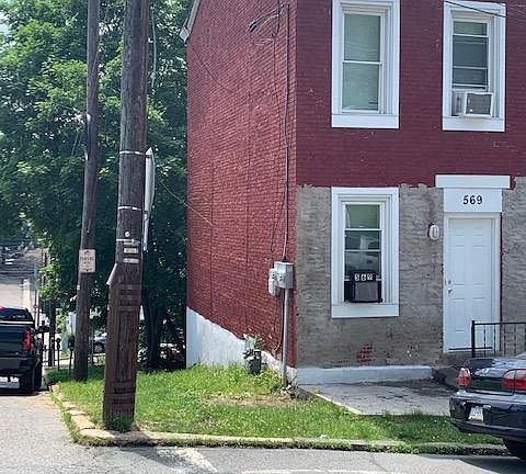 4th image of 563 E Arch St