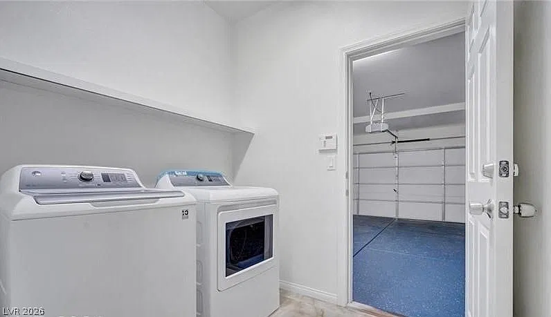 5 bed, 3.5 bath, 4355 sqft, $3,600 — Photo 4