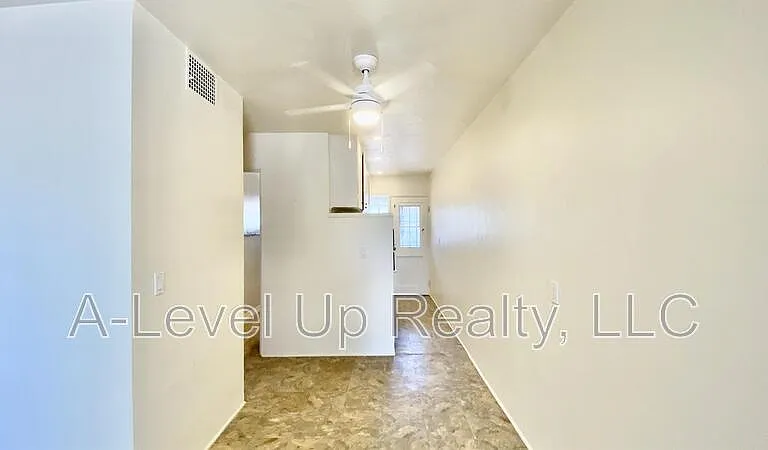 1418 N Jones Blvd — Photo 5