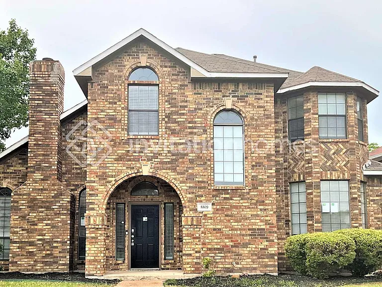 8809 Clearlake Dr — Photo 1