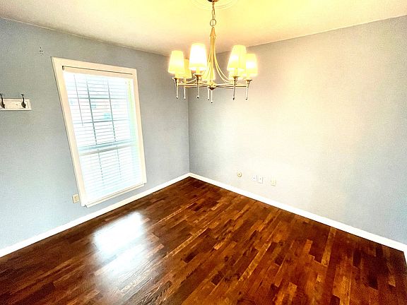 2nd image of 1425 Homestead Pl