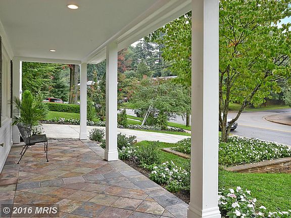 3rd image of 3220 Patrick Henry Dr