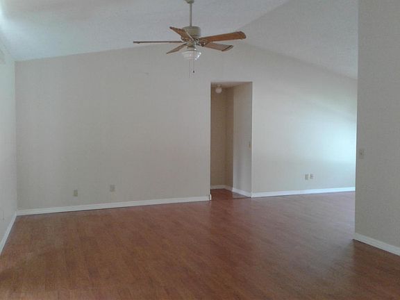 4th image of 2751 SW Drake Ct