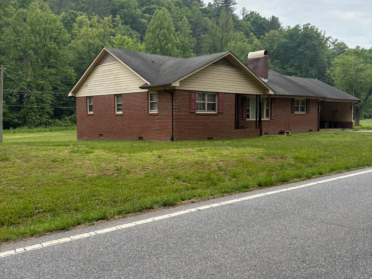3 bed, 1644 sqft, $1,500 — Photo 2