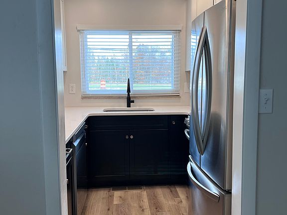 4th image of 6912 Stadium Dr #6912