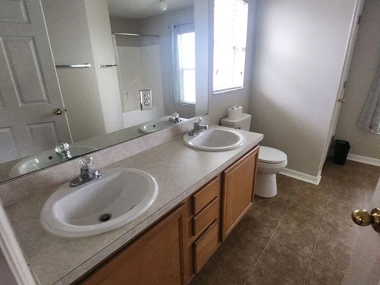 2891 Stratford Pointe Dr — Photo 20