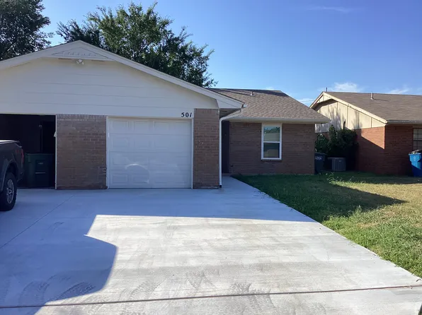 501 Wild Wind Rd, Edmond, OK 73003