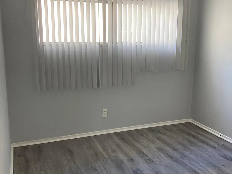 1237 Hueneme St — Photo 14