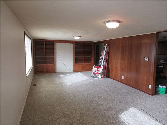 5th image of 100 Wrenn Ave