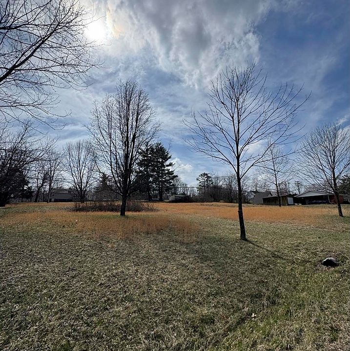 2nd image of 5261 Westgate Dr
