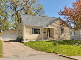629 14th St, West Des Moines, IA 50265