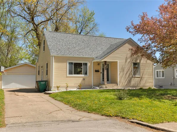 629 14th St, West Des Moines, IA 50265