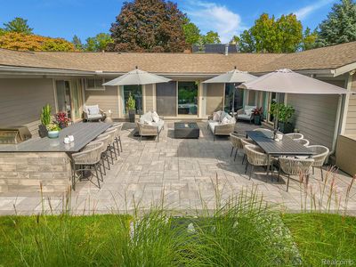 80 Maywood Ave, Bloomfield Hills, MI, 48304