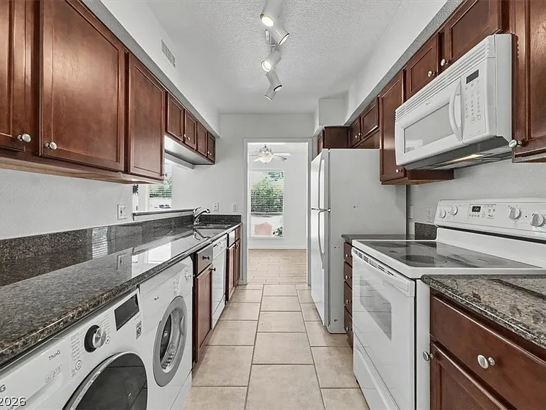 618 Oakmont Ave #2303 — Photo 5
