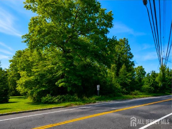 2nd image of 116 Mount Bethel Rd