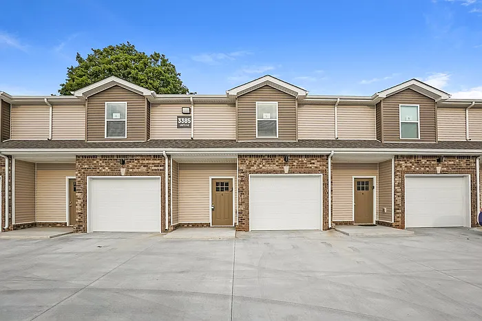 3385 Polly Dr #61 — Photo 1