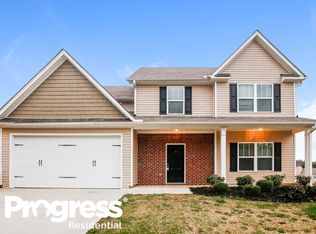 569 Fieldcrest Dr, Dallas, GA 30132