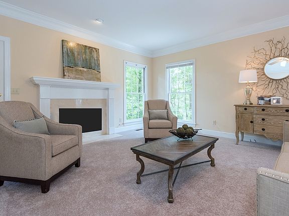 4th image of 2625 Kemp Ct