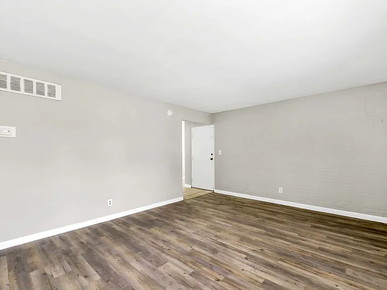 20648 Lorain Rd — Photo 10
