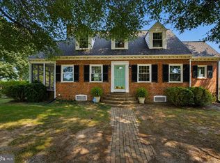 208 Coles Point Rd, Hague, VA 22469