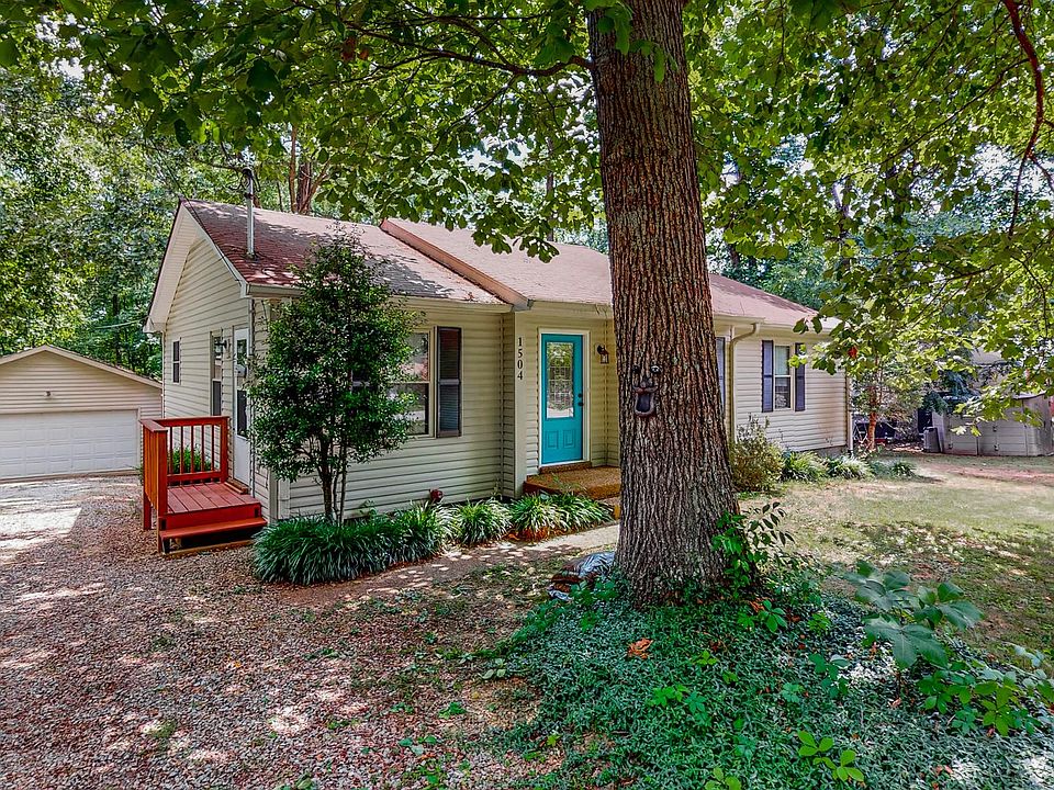 1st image of 1504 Winding Way Dr