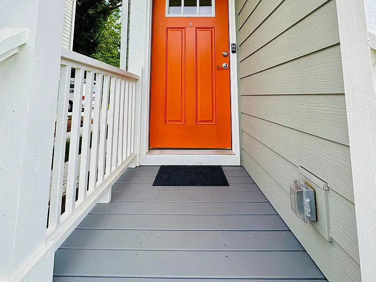 1002 Linwood Ave — Photo 5
