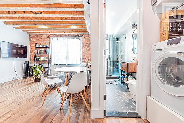 1st image of 152 W 49th St APT 4E