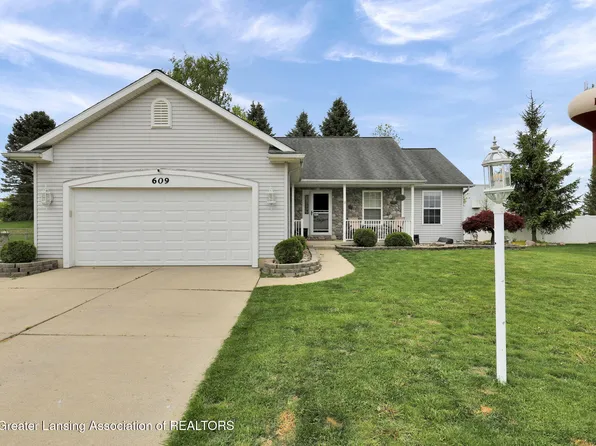 609 Laurens Way, Potterville, MI 48876