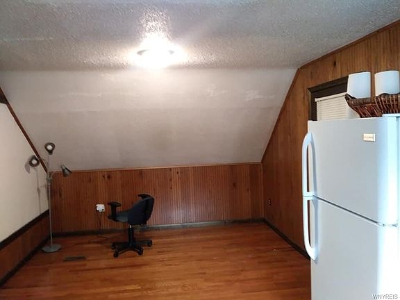 4th image of 9701 Niagara Falls Blvd