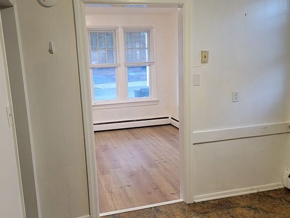 4th image of 1024 N High St APT A