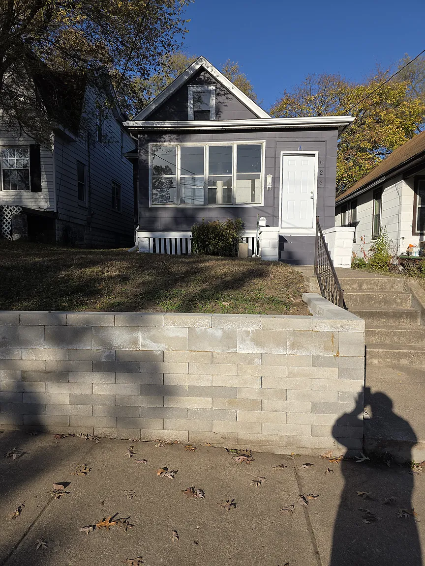 628 Park Ave photo 1